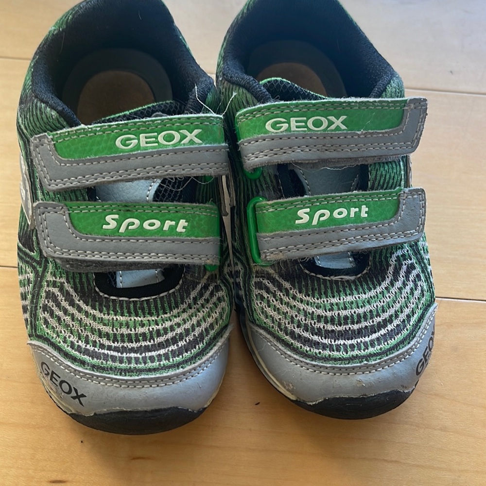 Boys Geox Sport Sneakers - US Size 10.5